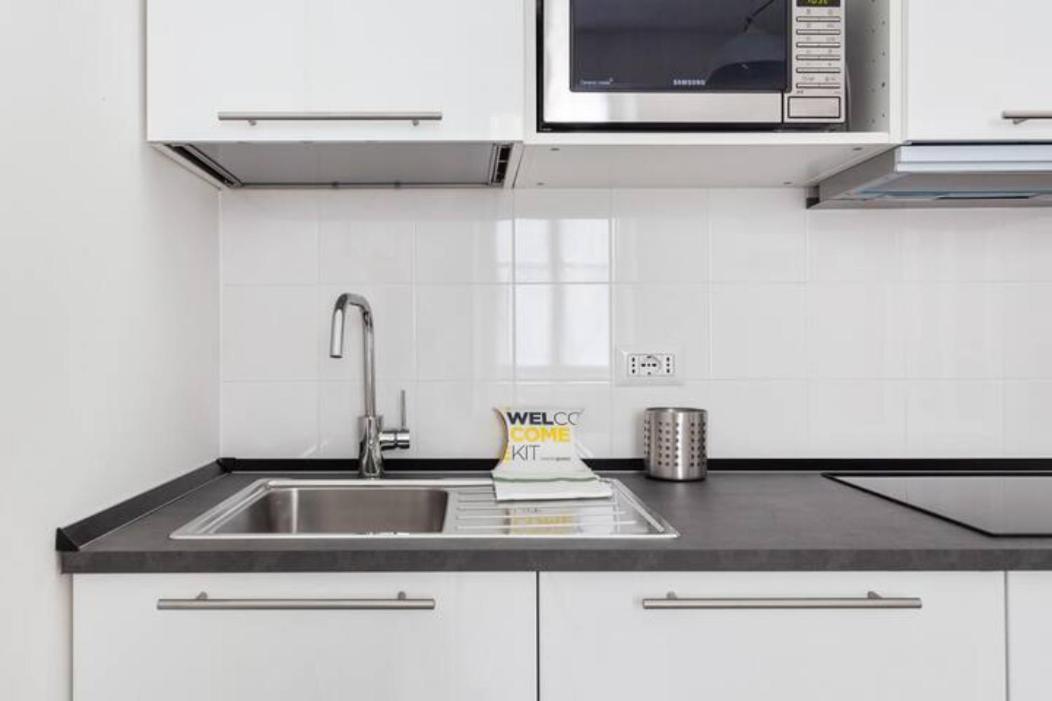 Isola And Zara Comfortable Apartment ميلان المظهر الخارجي الصورة
